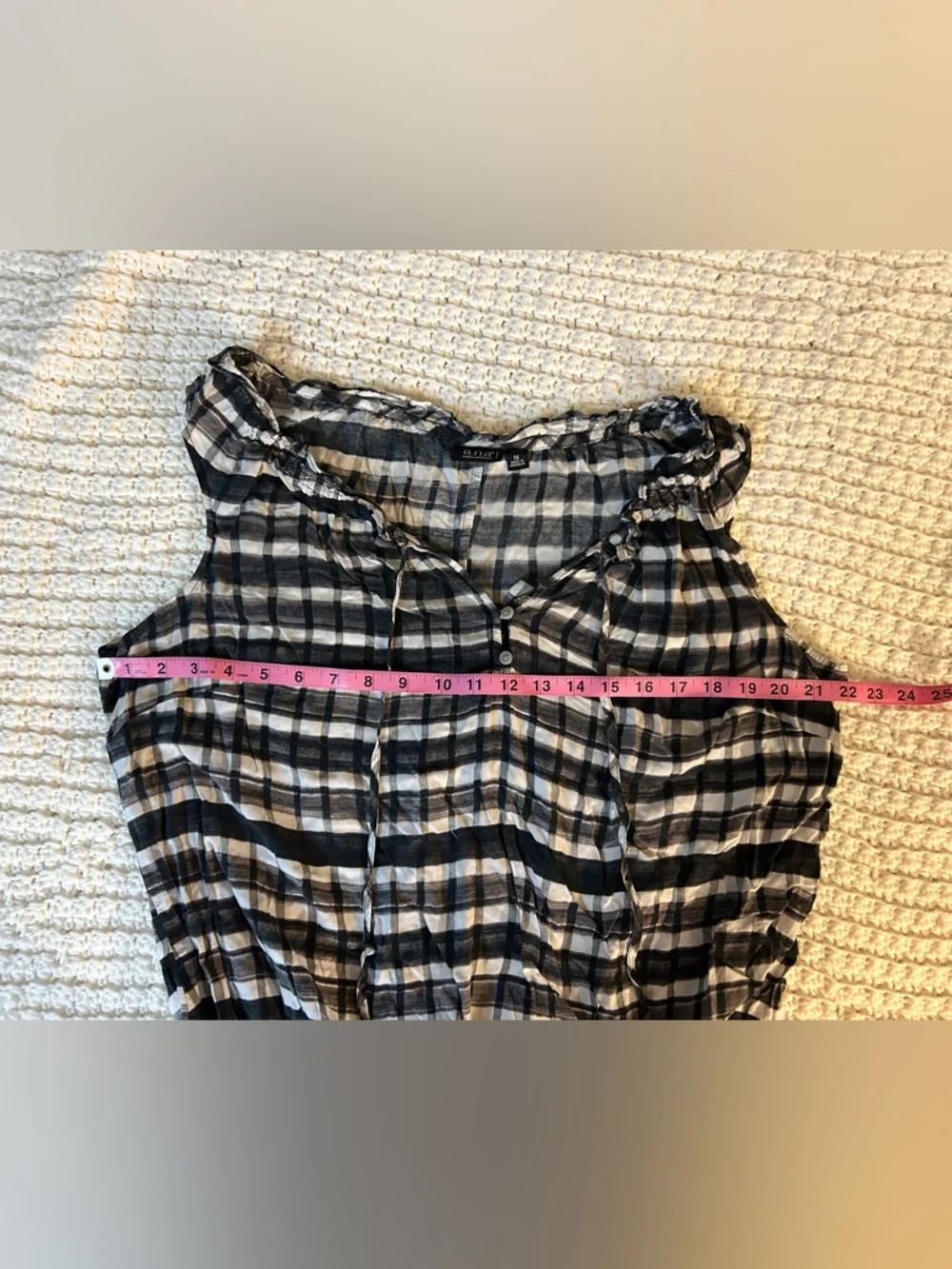 a.n.a Black and White Plaid Ruffled Hem Sleeveless Camisole